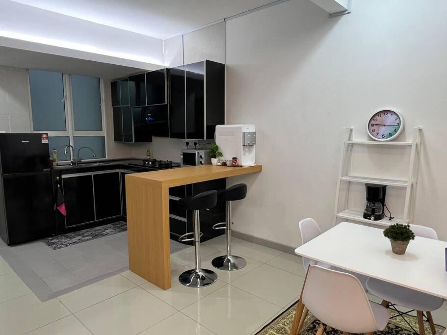 Dhia Raisha Homestay Kuala Terengganu Buitenkant foto
